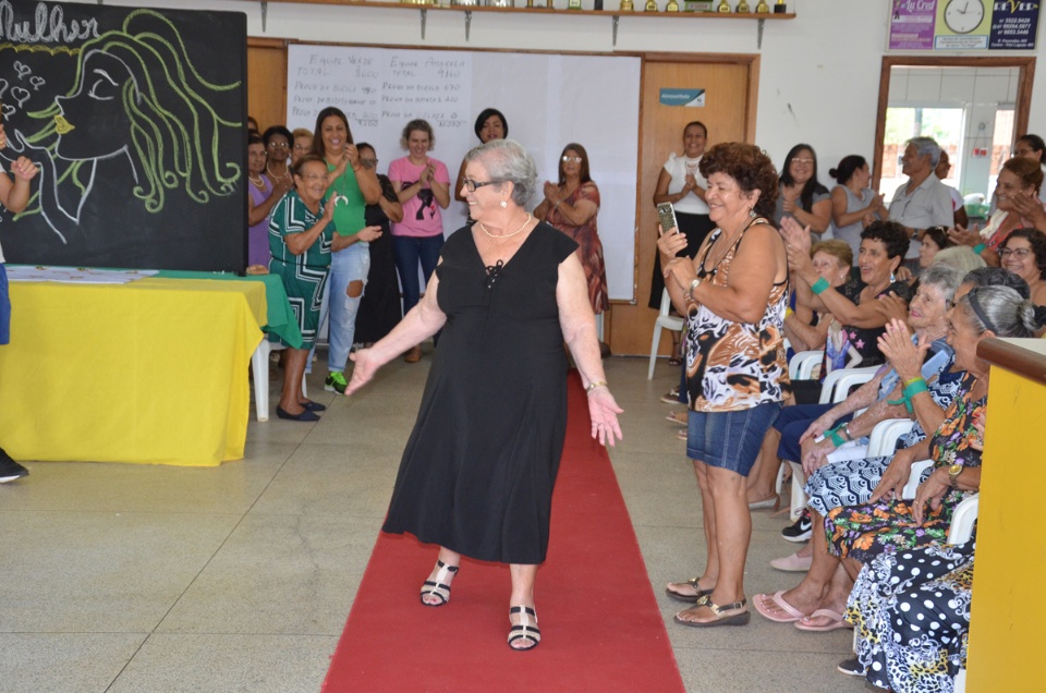 Centro de convivência “Tia Nega” realiza ação alusiva ao Dia da Mulher