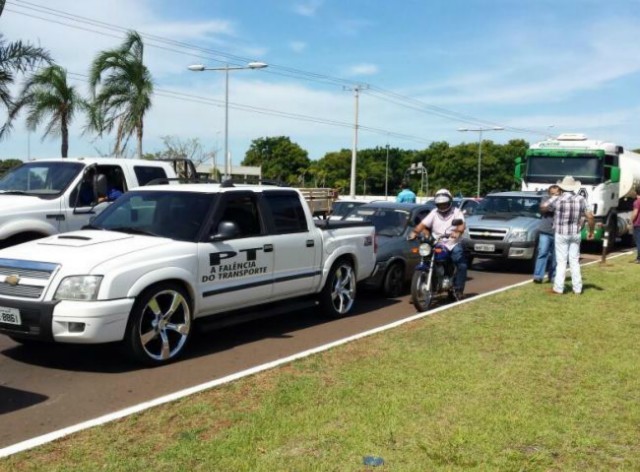Protestos marcam visita da presidenta da República a MS