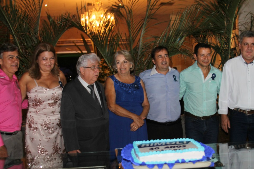 Na presença de 300 convidados, Rímoli comemora três décadas de atividades