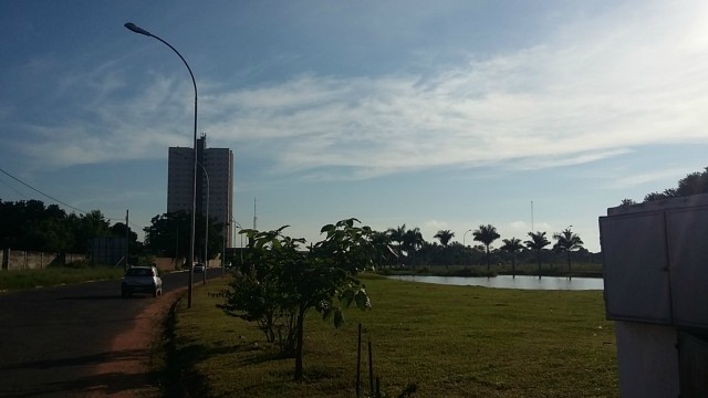 Previsão de sol com algumas nuvens e não chove hoje em Três Lagoas