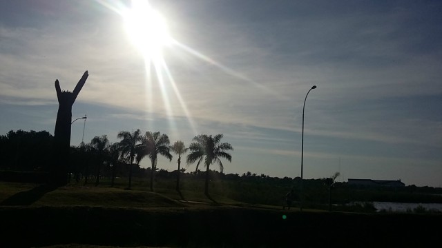 Previsão de sol com algumas nuvens e não chove hoje em Três Lagoas