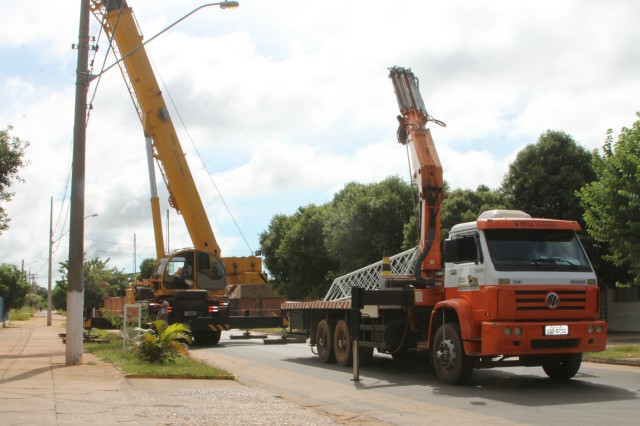 Sede do 2° BPM começa a instalar torre de recepção do projeto de vídeomonitoramento