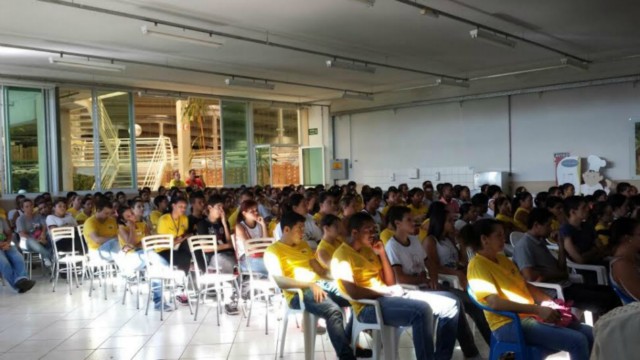 Mais de cinco mil estudantes e trabalhadores receberam orientações contra a Dengue