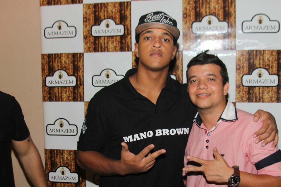 Show de Mano Brow lota casa noturna em Três Lagoas