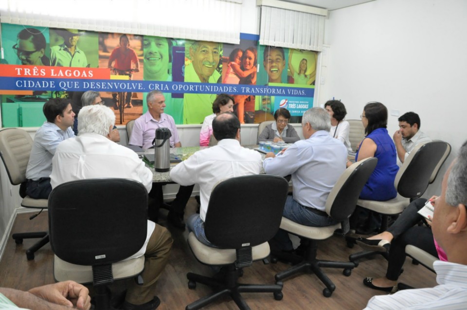 Prefeita Marcia Moura se reúne com diretoria consultiva do Hospital Auxiliadora