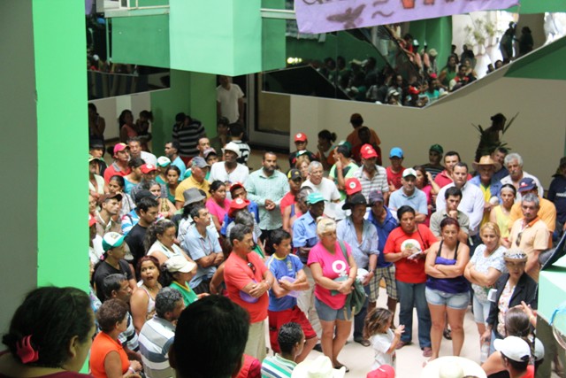 Pelo terceiro dia, rodovias federais seguem bloqueadas por MST