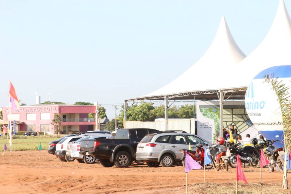 Em menos de 4 horas, 50% do loteamento Real Park são vendidos