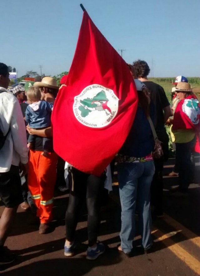 Movimentos sociais bloqueiam rodovias pelo Estado reivindicando por Reforma Agrária