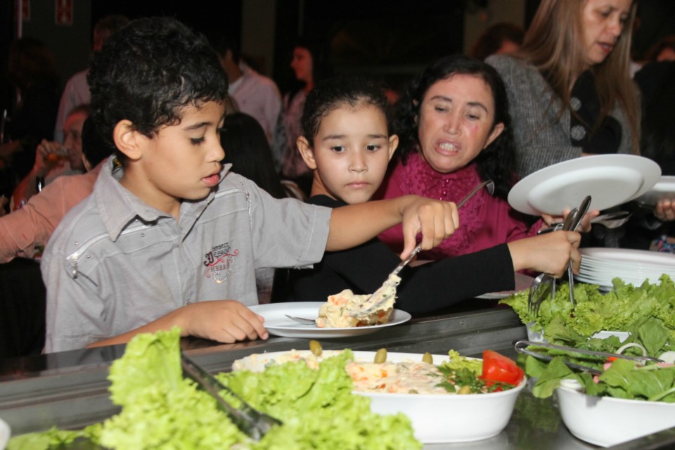 Sertanejos animaram a festa de 1 aninho da Emanuele