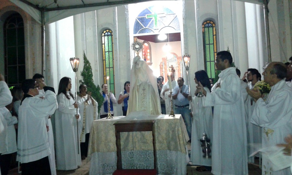 Celebração de Corpus Christi reúne mais de 2 mil fiéis em Três Lagoas