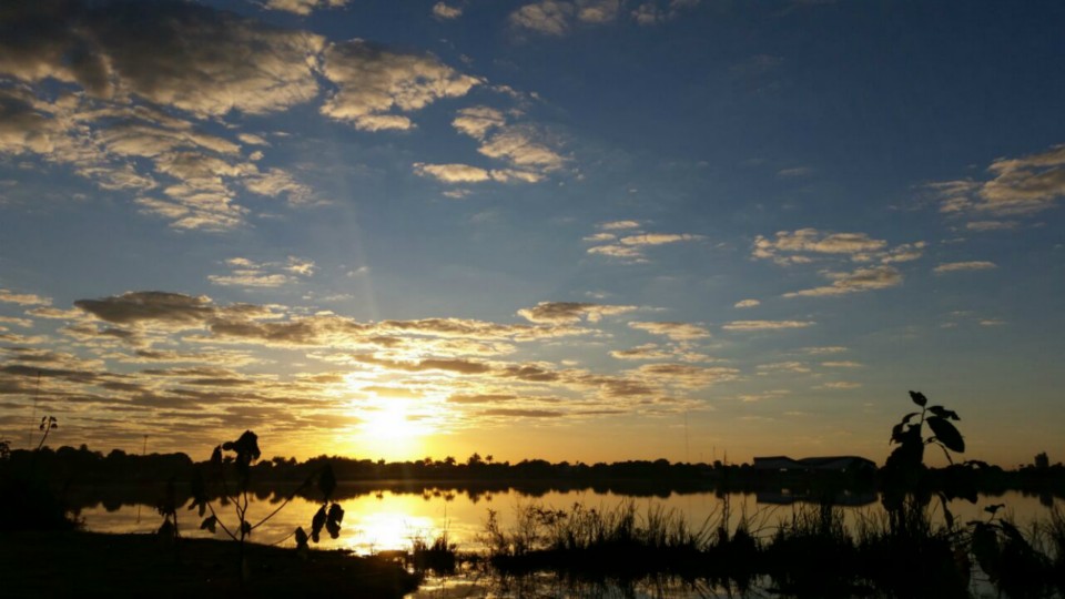 Previsão de sol o dia todo, sem nuvens no céu para esta terça-feira