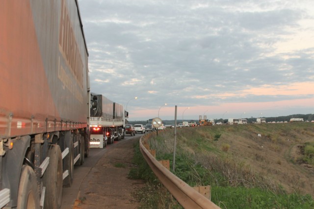 Três trabalhadores ficam feridos em acidente sobre a barragem do Jupiá