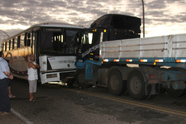 Três trabalhadores ficam feridos em acidente sobre a barragem do Jupiá