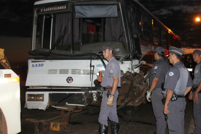 Três trabalhadores ficam feridos em acidente sobre a barragem do Jupiá