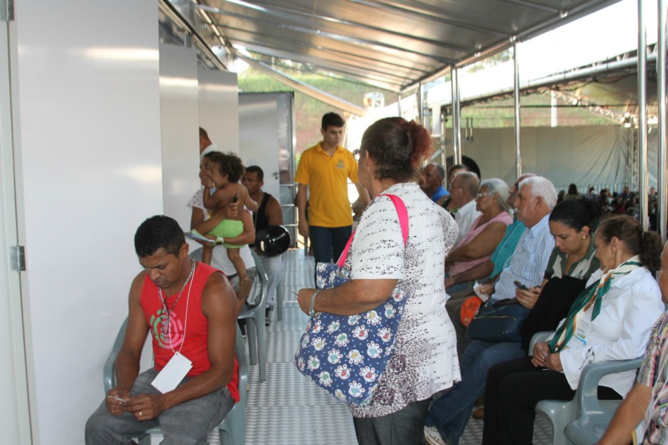 Caravana da Saúde atende mais de 1500 pessoas no 1º dia em Três Lagoas