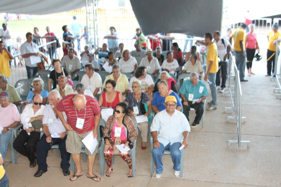 Caravana da Saúde atende mais de 1500 pessoas no 1º dia em Três Lagoas