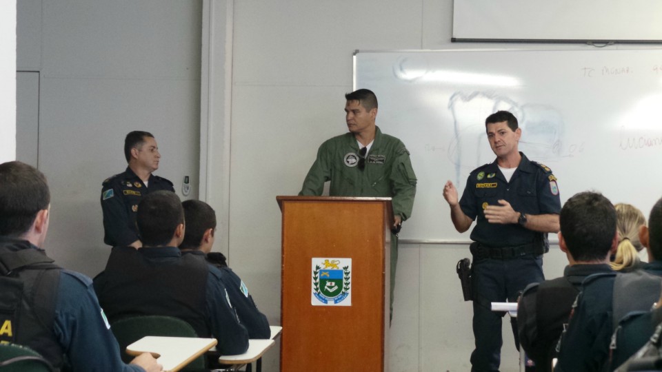 Com apoio aéreo PM deflagra Operação Cidade Tranquila em Três Lagoas Com apoio aéreo PM deflagra Operação Cidade Tranquila em Três Lagoas