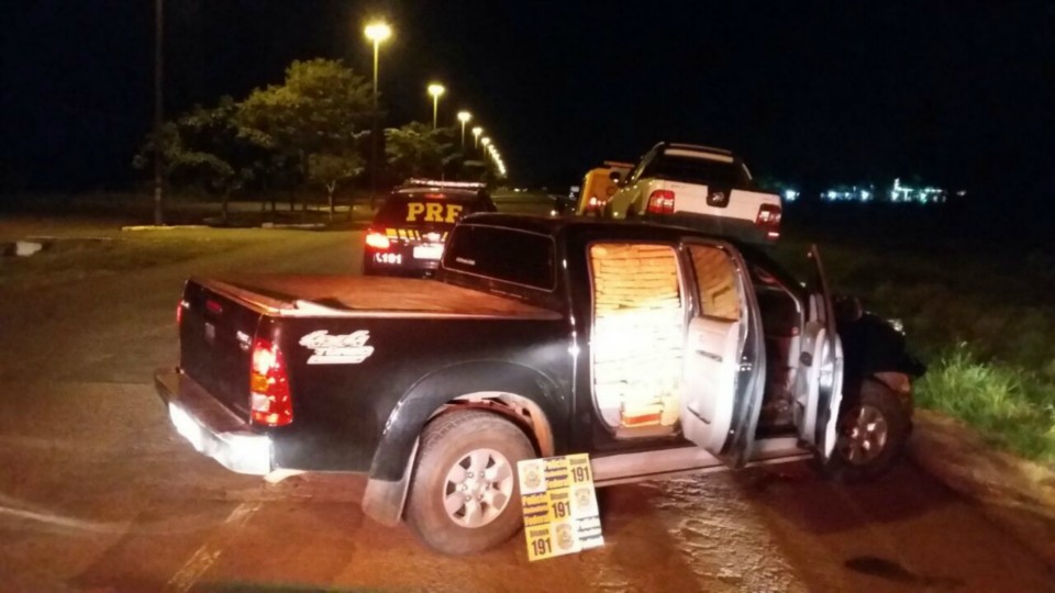 PRF apreende quase 3 toneladas de maconha em duas camionetes roubadas