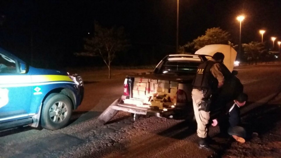 PRF apreende quase 3 toneladas de maconha em duas camionetes roubadas