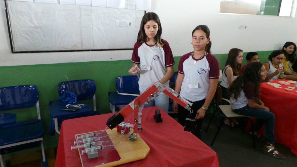 Feira de Ciência do Colégio Êxitus de Três Lagoas