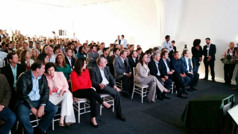 Autoridades acompanham lançamento da segunda unidade da Eldorado em Três Lagoas