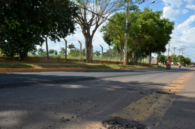 Terceirizada inicia obras de pavimentação asfáltica no entorno da Lagoa Maior