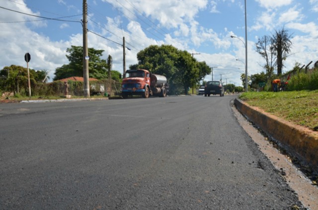 Terceirizada inicia obras de pavimentação asfáltica no entorno da Lagoa Maior