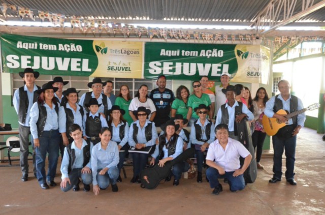 Luiz Akira participa de atividades esportivas e culturais realizadas no Distrito de Arapuá