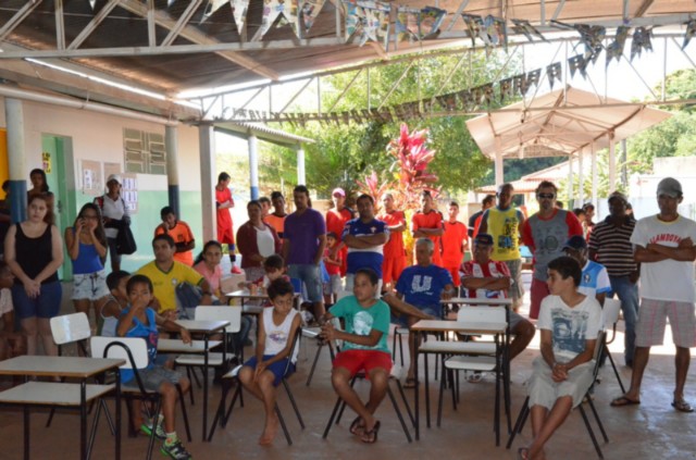 Luiz Akira participa de atividades esportivas e culturais realizadas no Distrito de Arapuá