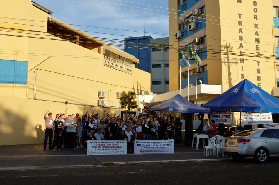 Servidores do Forum Trabalhista Entram em greve por tempo indeterminado