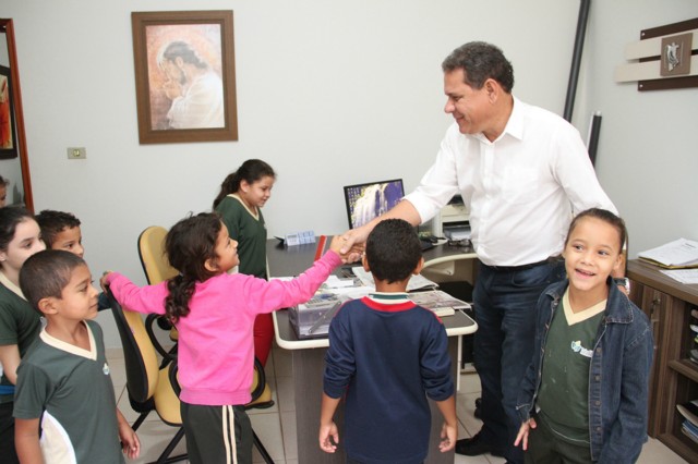 Câmara de Três Lagoas recebe visita de alunos da Escola Municipal Olintho Mancini