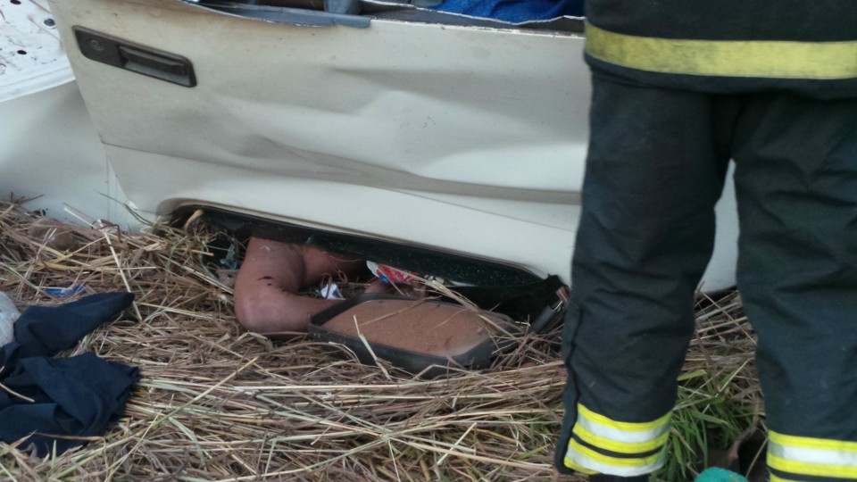 PRF e Bombeiros confirmam morte de condutor de carreta boiadeira na BR-158