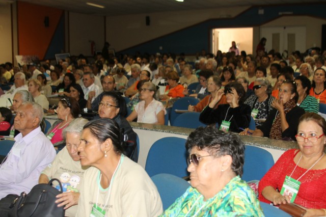 Conferência debate direitos e protagonismo do idoso na sociedade