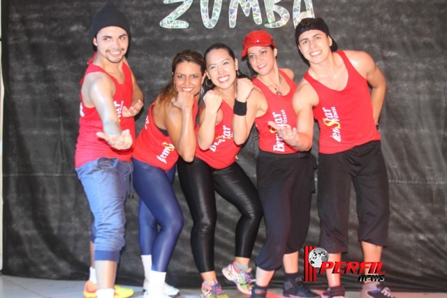 Zumba Solidária atrai multidão e arrecada mais de 260 litros de leite