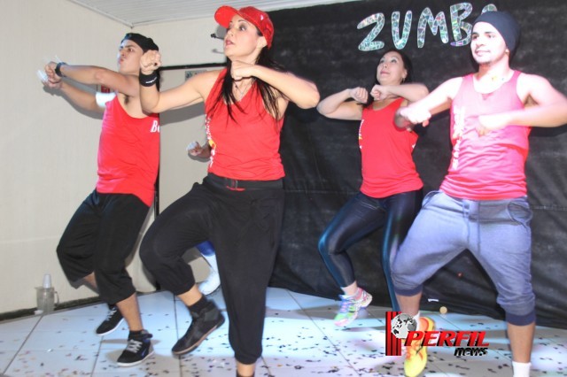 Zumba Solidária atrai multidão e arrecada mais de 260 litros de leite