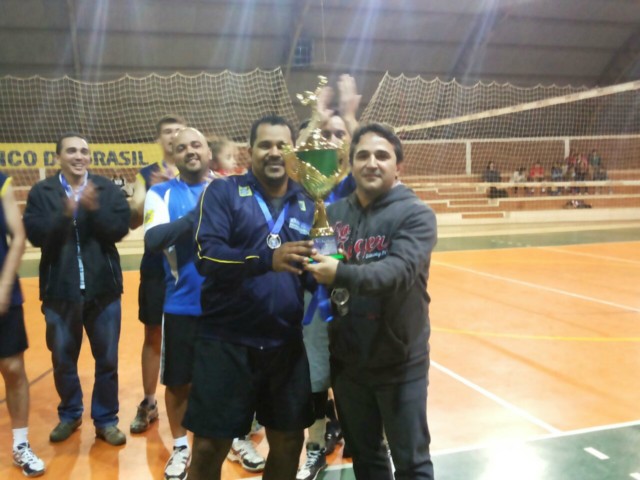 Univôlei vence o Campeonato Municipal de Voleibol
