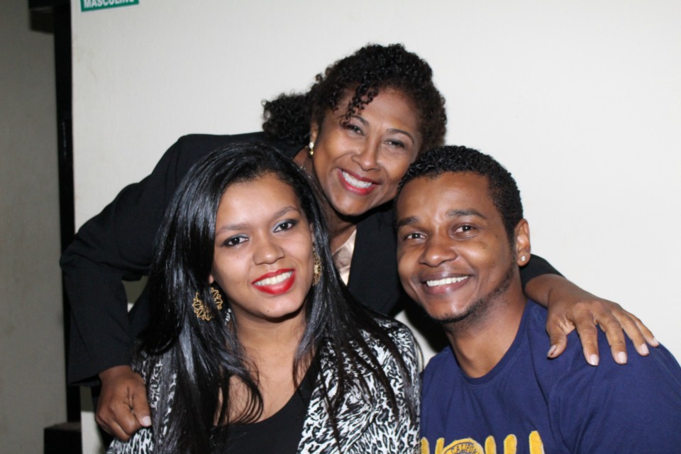 Cláudia comemora 50 anos com festa no Recanto do Galo Cláudia comemora 50 anos com festa no Recanto do Galo