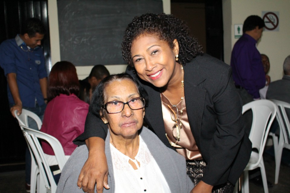 Cláudia comemora 50 anos com festa no Recanto do Galo Cláudia comemora 50 anos com festa no Recanto do Galo