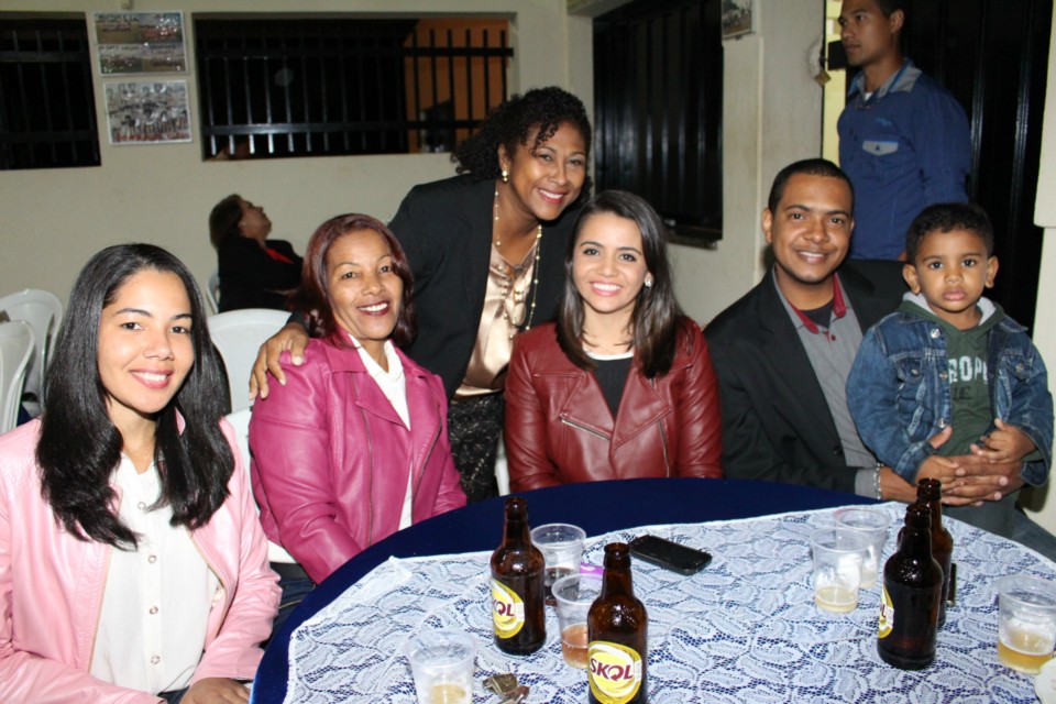 Cláudia comemora 50 anos com festa no Recanto do Galo Cláudia comemora 50 anos com festa no Recanto do Galo