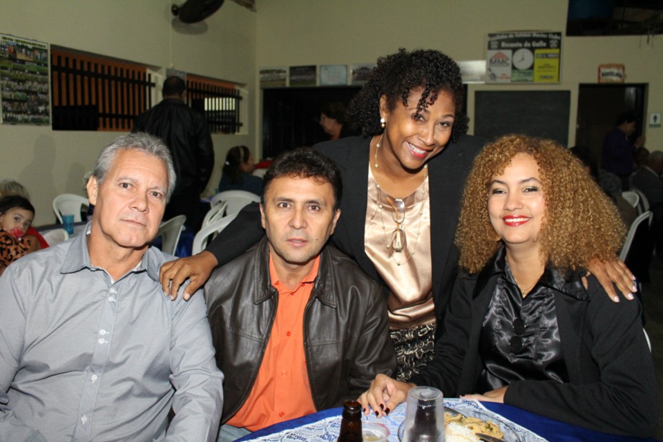 Cláudia comemora 50 anos com festa no Recanto do Galo Cláudia comemora 50 anos com festa no Recanto do Galo