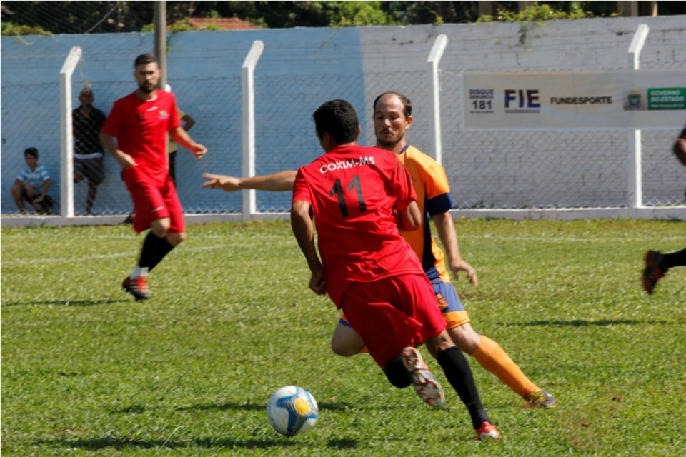 Aparecida do Taboado e Ribas passam à 4ª fase da Copa Assomasul de futebol