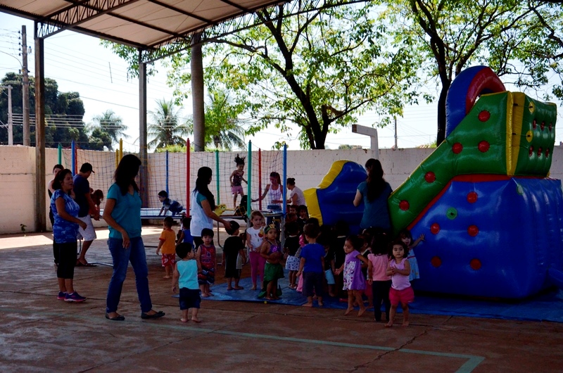 Escolas e Cei’s recebem cardápio especial em comemoração ao Dia das Crianças