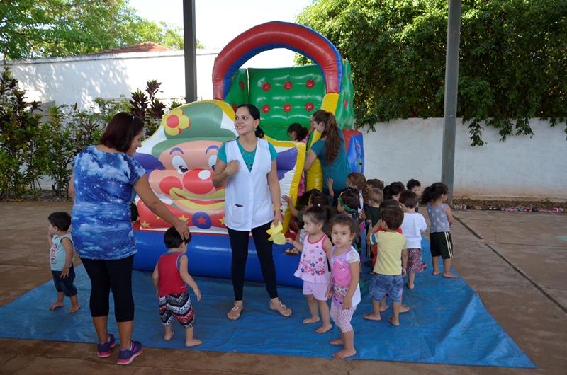 Escolas e Cei’s recebem cardápio especial em comemoração ao Dia das Crianças