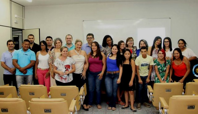 Sindicato do Comércio entrega certificados do projeto “Os donos do Futuro”