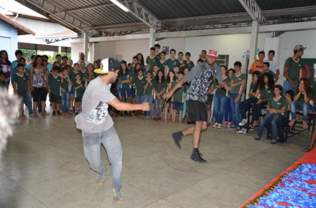 Escola Maria Eulália Vieira recebe atividades de encerramento da 2ª Semana da Juventude