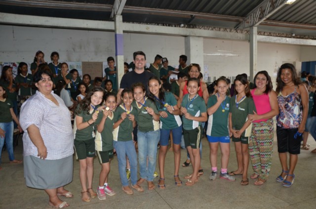 Escola Maria Eulália Vieira recebe atividades de encerramento da 2ª Semana da Juventude