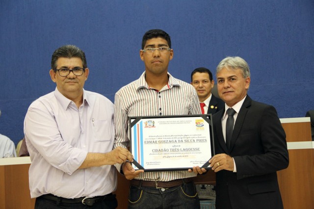 Câmara de Três Lagoas presta homenagem a 33 comerciários