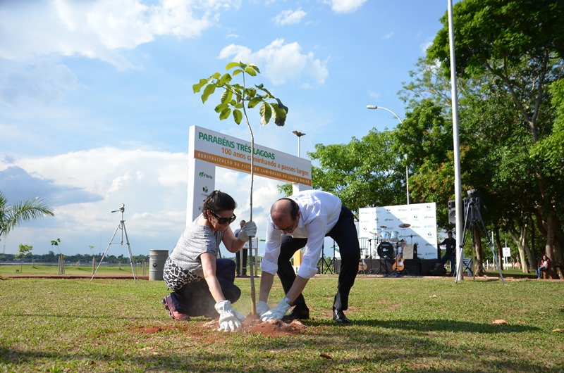 Marcia Moura participa da inauguração da revitalização da pista de caminhada da Lagoa Maior