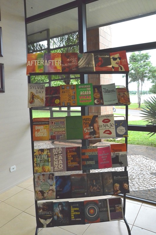 10ª Feira do Livro teve início nesta terça-feira, na Biblioteca Municipal “Rosário Congro”