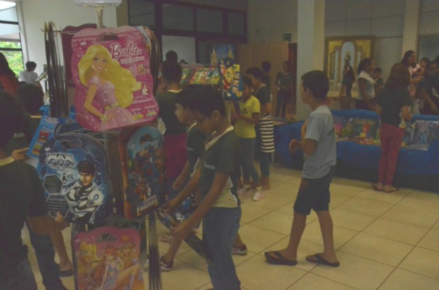 10ª Feira do Livro teve início nesta terça-feira, na Biblioteca Municipal “Rosário Congro”